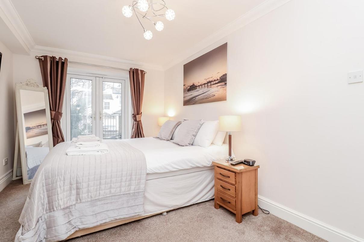 3 Queens Gardens Sea View Apartment ايستبورن المظهر الخارجي الصورة